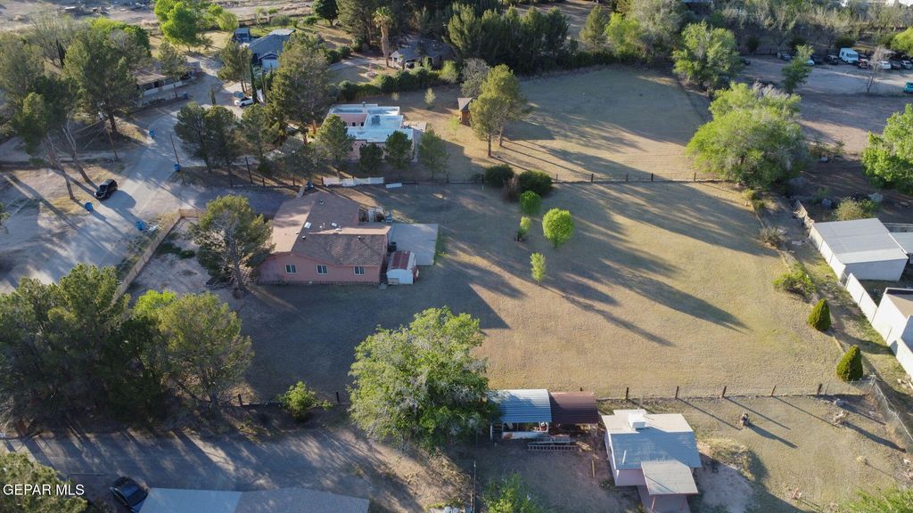 Photo of 12243 HERITAGE Way, Clint, TX 79836 (MLS # 942101)