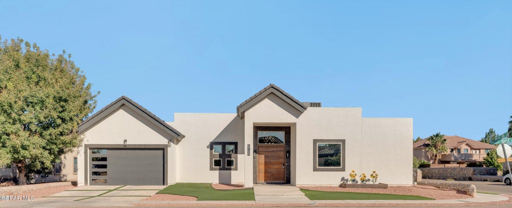 Photo of 5700 VALLEY MAPLE Drive, El Paso, TX 79932 (MLS # 952941)