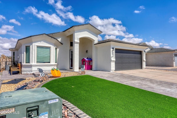397 FRAY OLGUIN CT, EL PASO, TX 79927 - Image 0ade3d7eae7fd461faf858b5ee29979e/3849286003