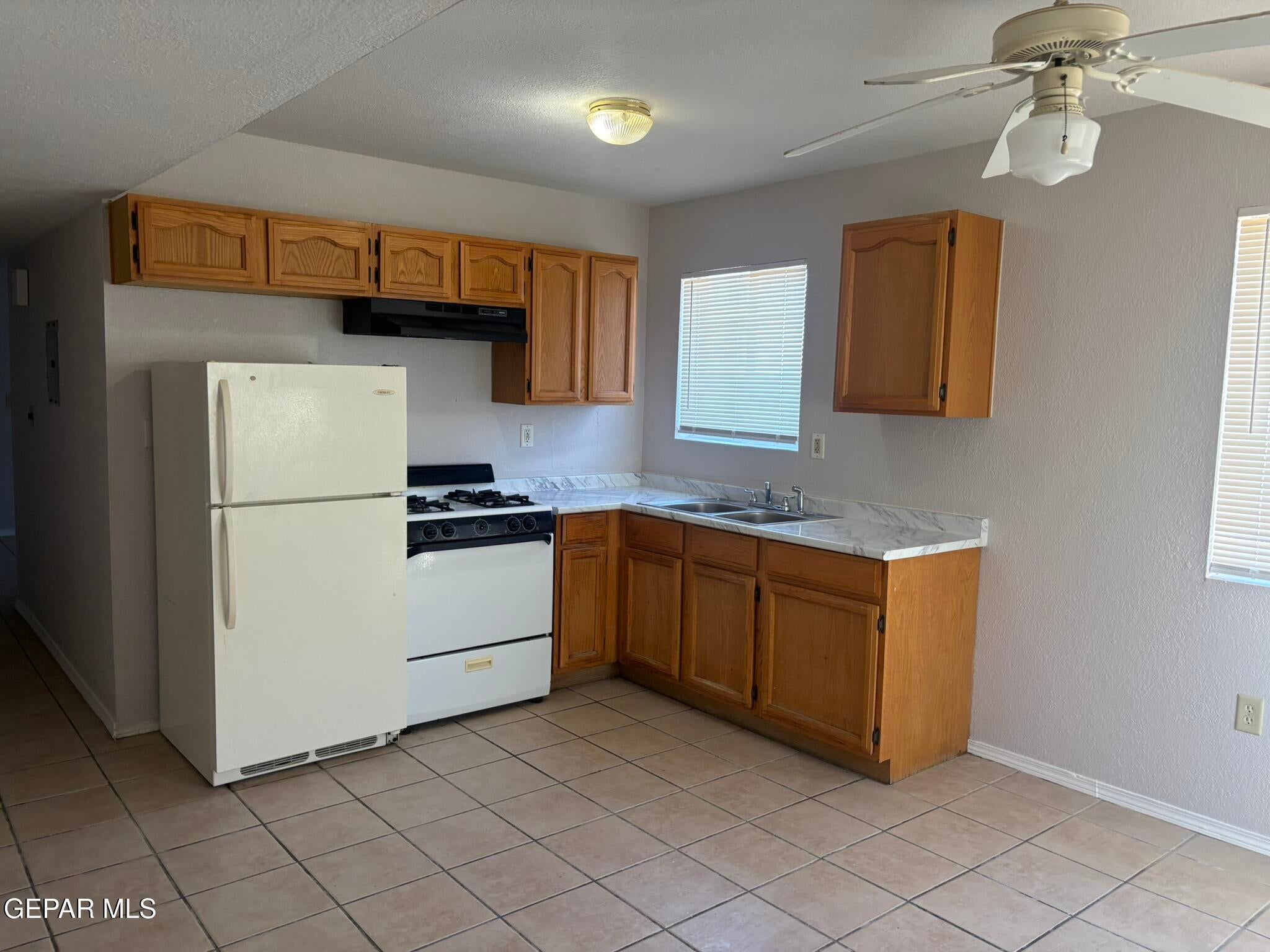7142 Dale Road 1