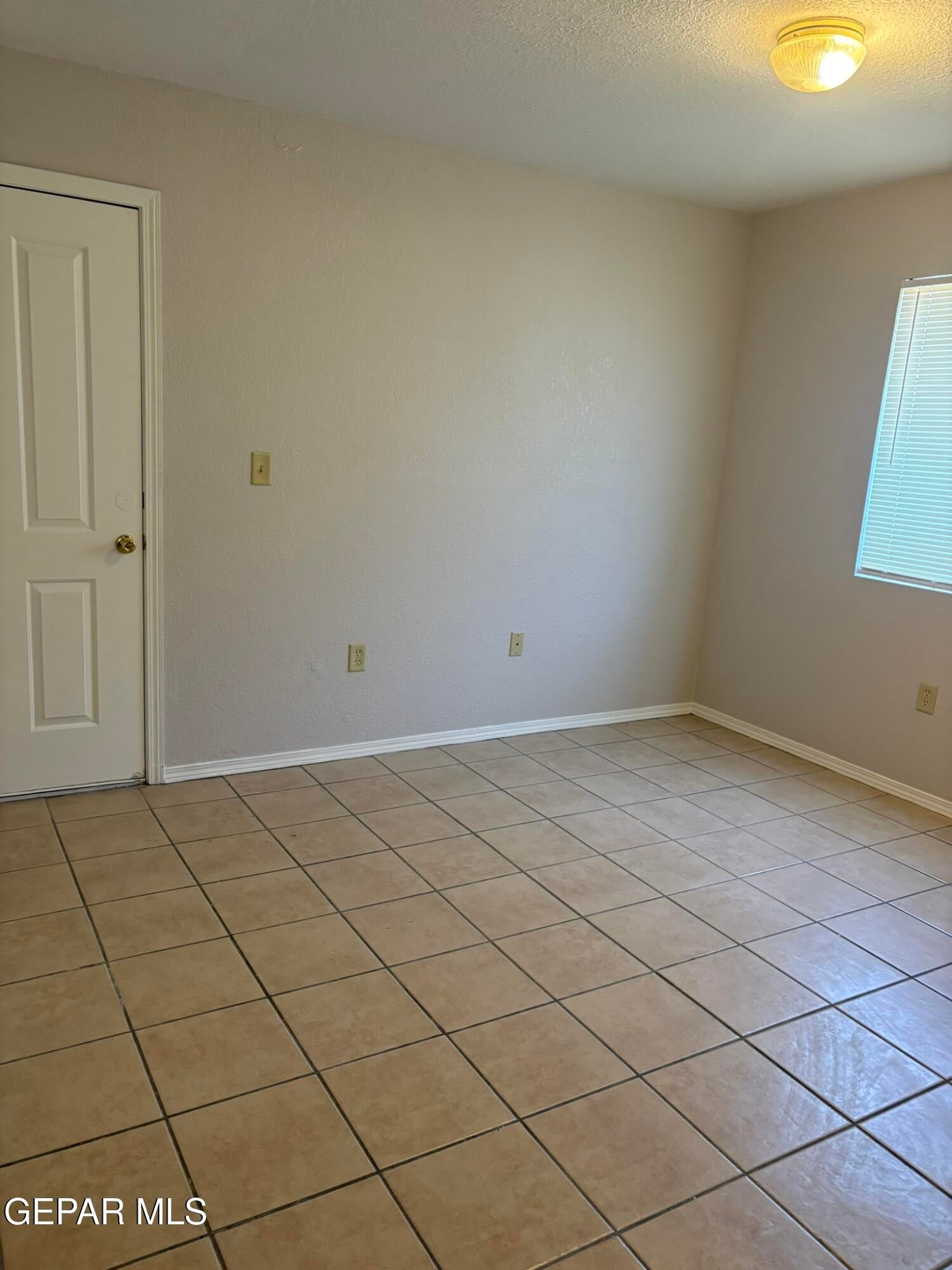 7142 Dale Road 1