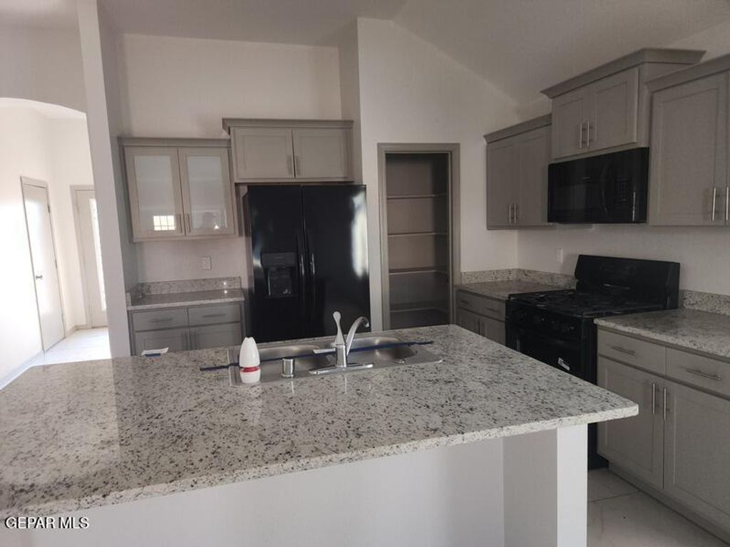 Photo of 5004 JENNIFER CLAIRE Lane, El Paso, TX 79938 (MLS # 943280)