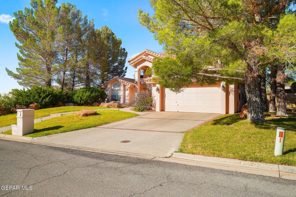 Photo of 851 VIA ALEGRE Lane, El Paso, TX 79912 (MLS # 938455)