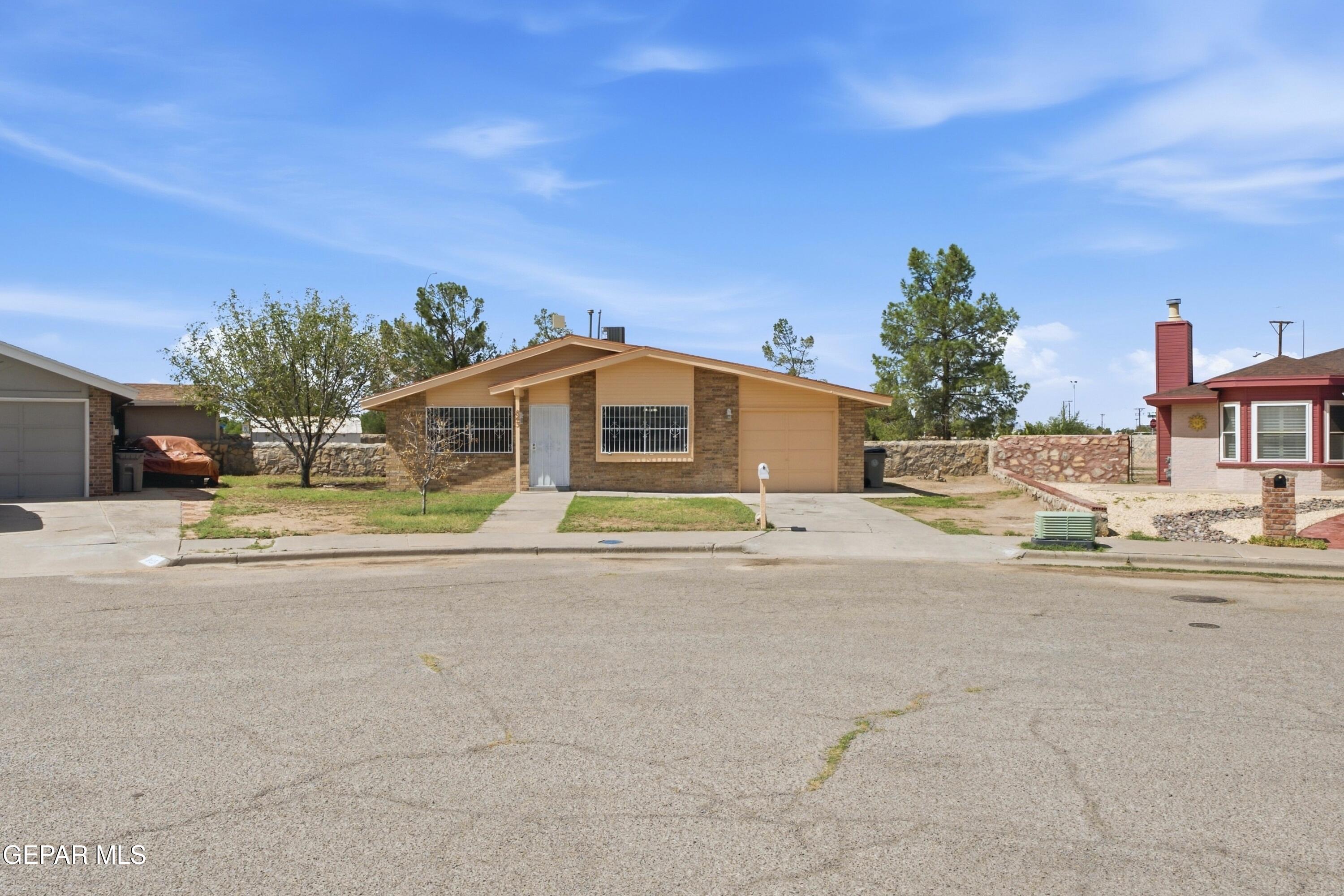 843 MONT BLANC Drive