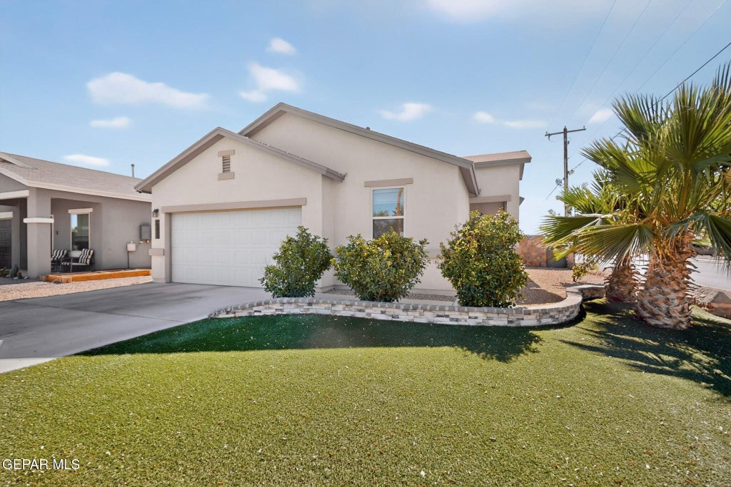 Photo of 1000 Skyblazer Place, Horizon City, TX 79928 (MLS # 946393)