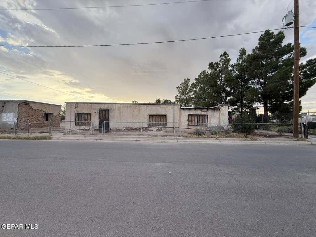 Photo of 223 CANDELARIA Street, El Paso, TX 79907 (MLS # 949880)
