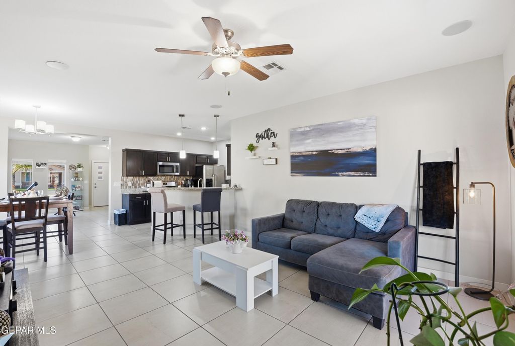 Photo of 12659 FAIR OAKS Court, Horizon City, TX 79928 (MLS # 942620)