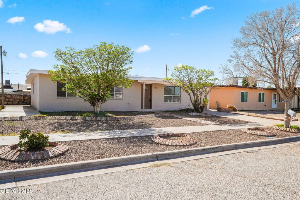 Photo of 8282 VALLE PLACIDO Drive, El Paso, TX 79907 (MLS # 940195)