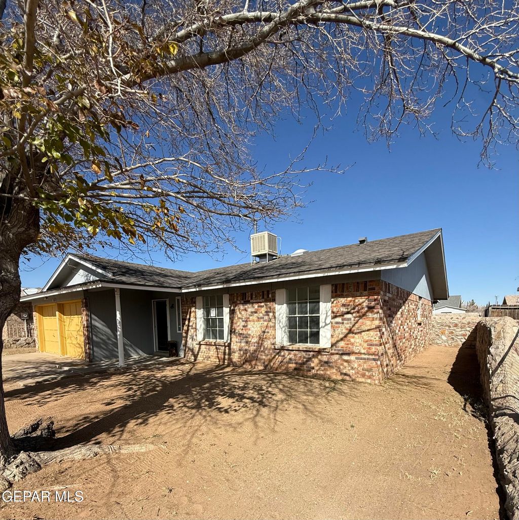 Photo of 4713 G T POWERS Drive, El Paso, TX 79924 (MLS # 937065)