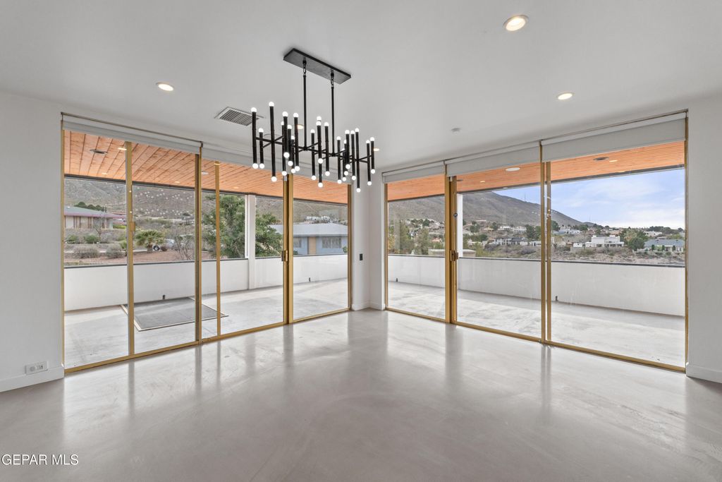 Photo of 808 WINGFOOTE Road, El Paso, TX 79912 (MLS # 938211)