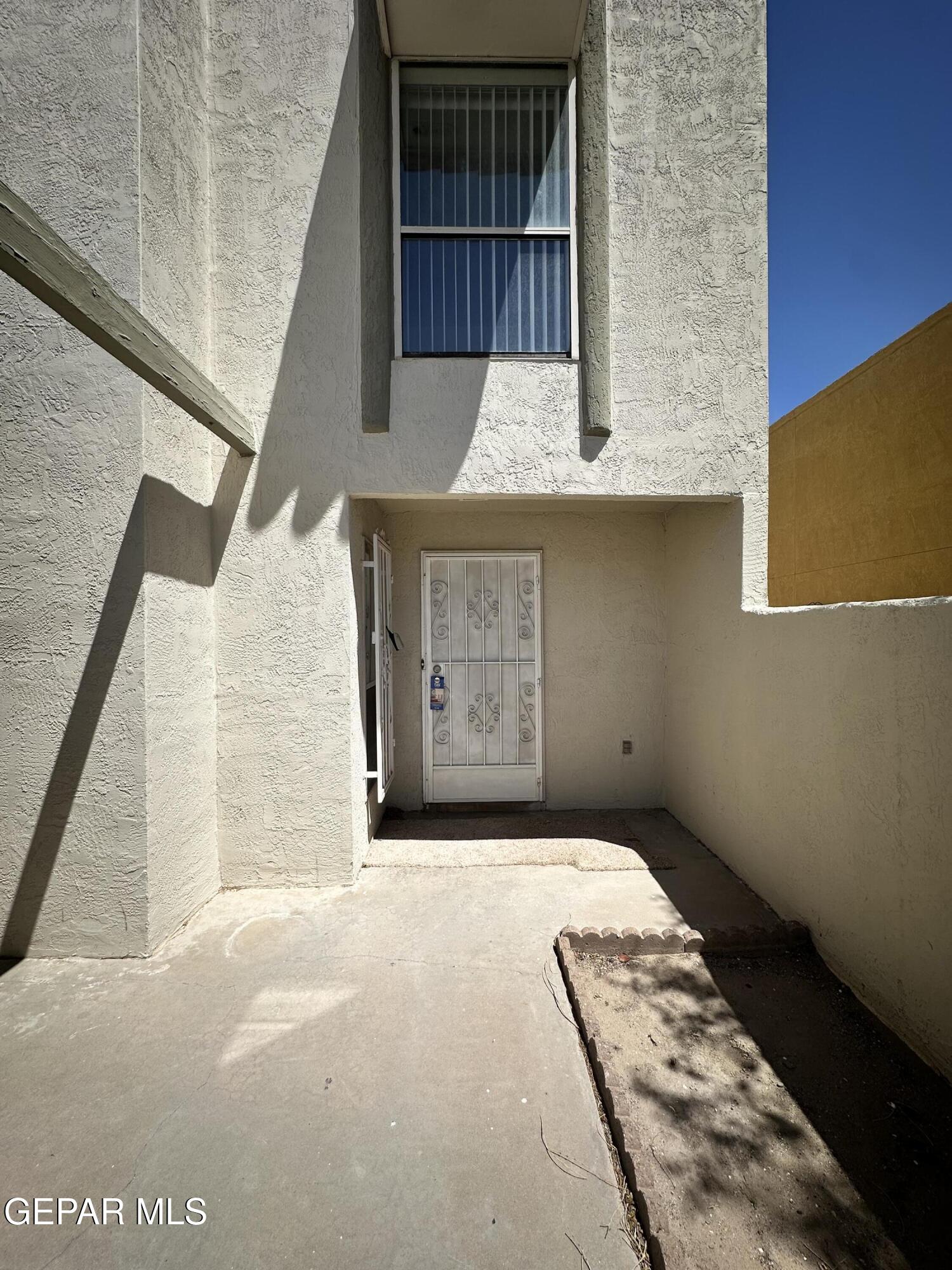 336 VILLA CANTO Street