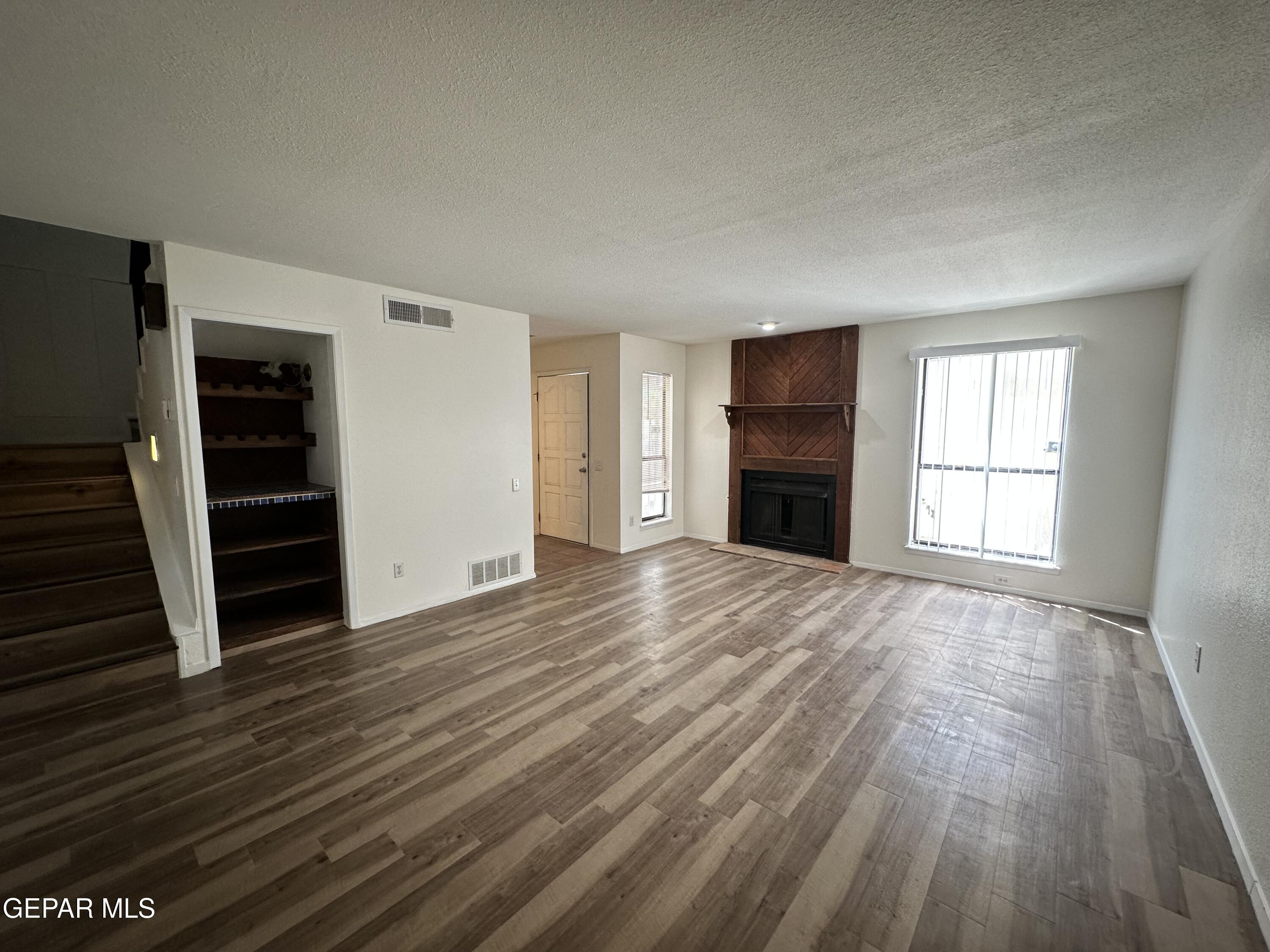 336 VILLA CANTO Street