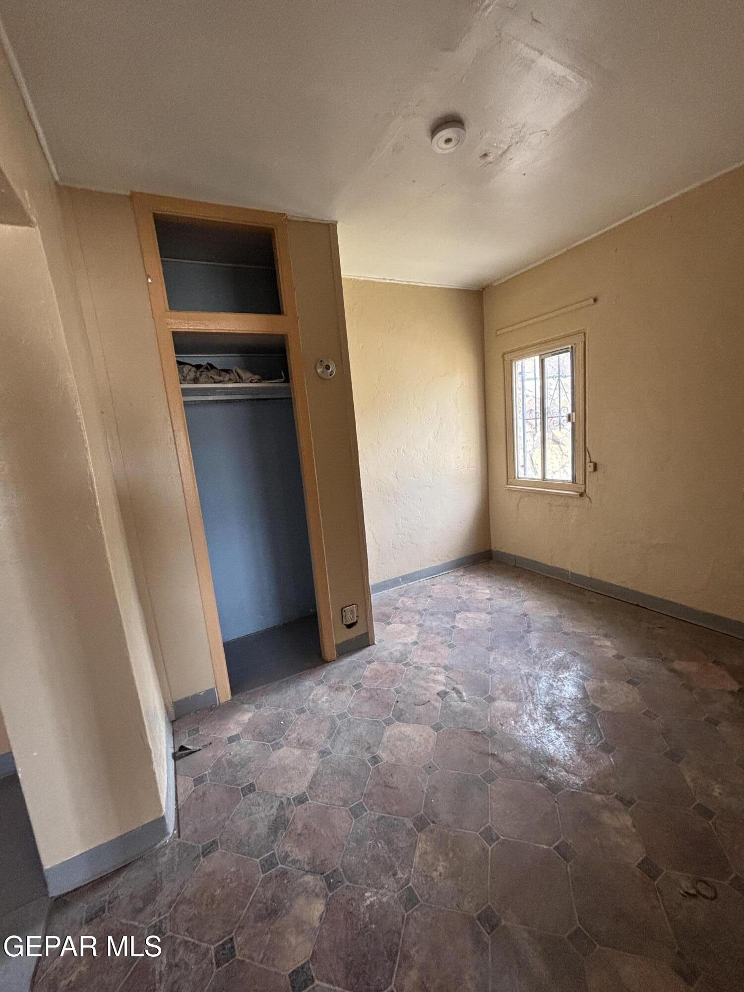 4000 1/2 Sacramento Avenue