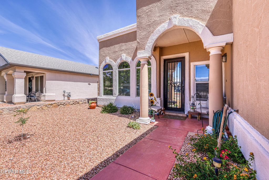 Photo of 14395 Desert Sage Drive, Horizon City, TX 79928 (MLS # 944831)
