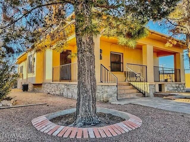 2526 E Yandell Drive 2