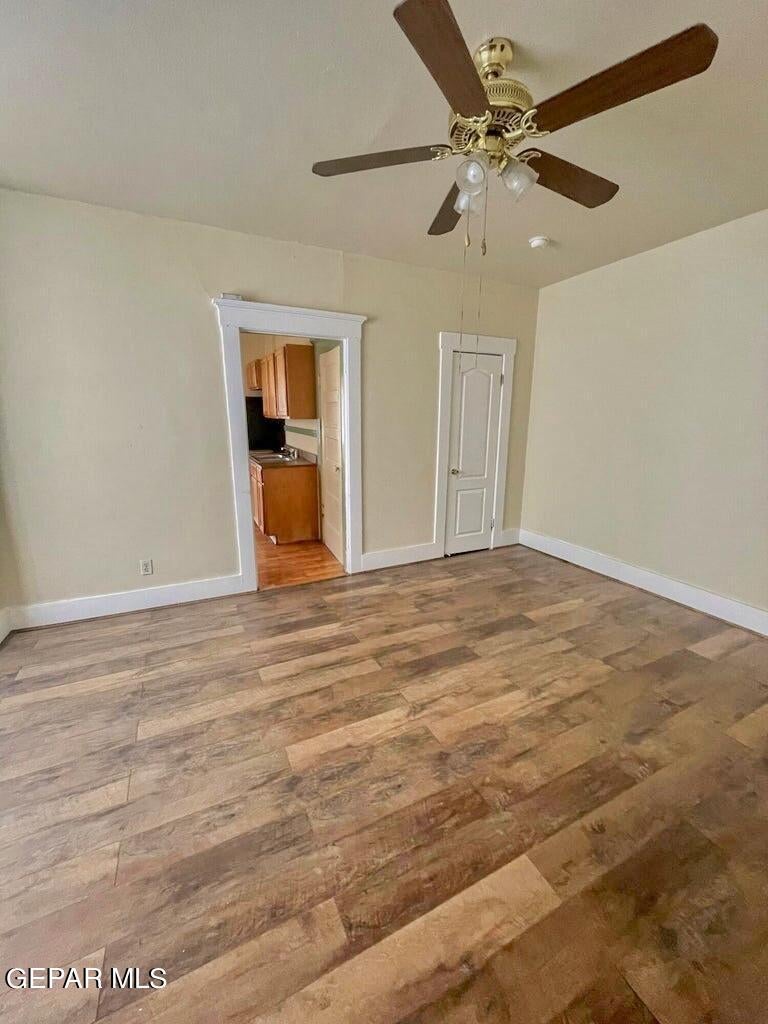 2526 E Yandell Drive 2