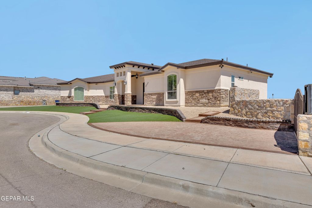 Photo of 8500 EDGAR PARK Avenue, El Paso, TX 79904 (MLS # 941886)