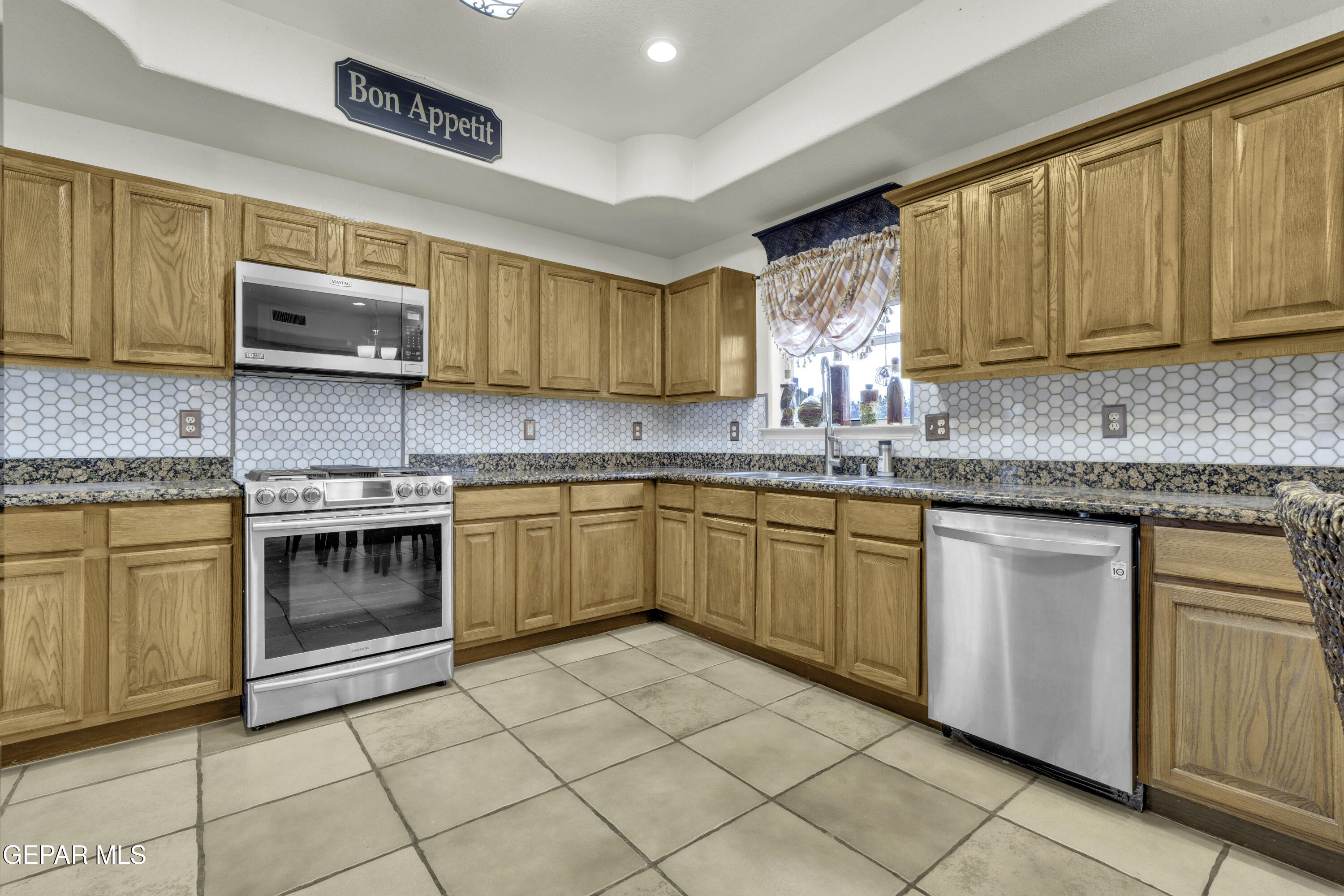 1075 YASMIN Court