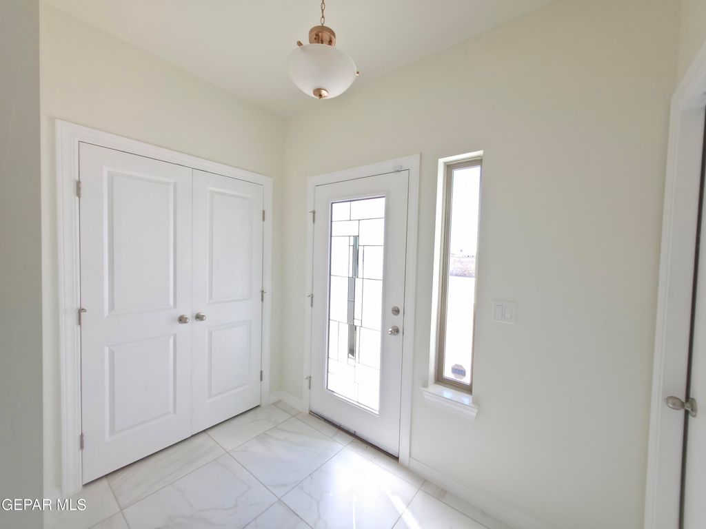 Photo of 9947 Marie Ann Place, Socorro, TX 79927 (MLS # 932860)