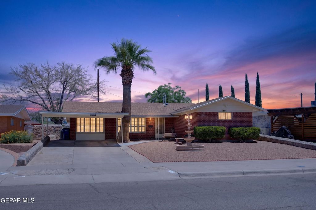 Photo of 10025 DEBBIE Drive, El Paso, TX 79925 (MLS # 944186)