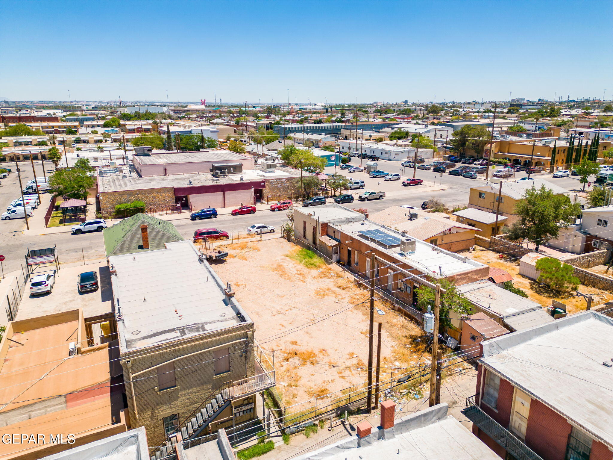 605 S OCHOA Street