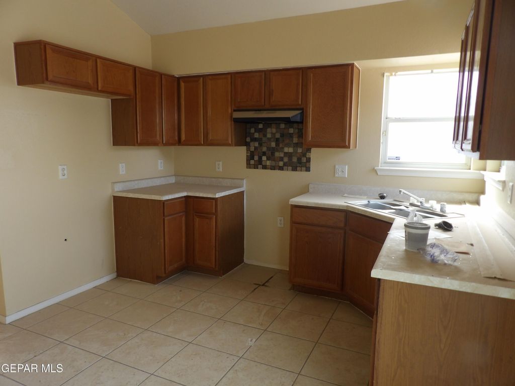 Photo of 663 Danube Drive, Horizon City, TX 79928 (MLS # 943111)