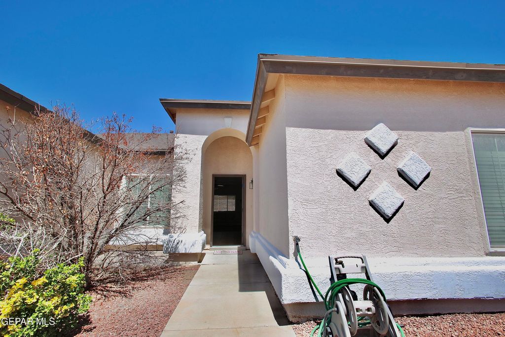 Photo of 6828 Jordyn Emily Lane, El Paso, TX 79932 (MLS # 944412)
