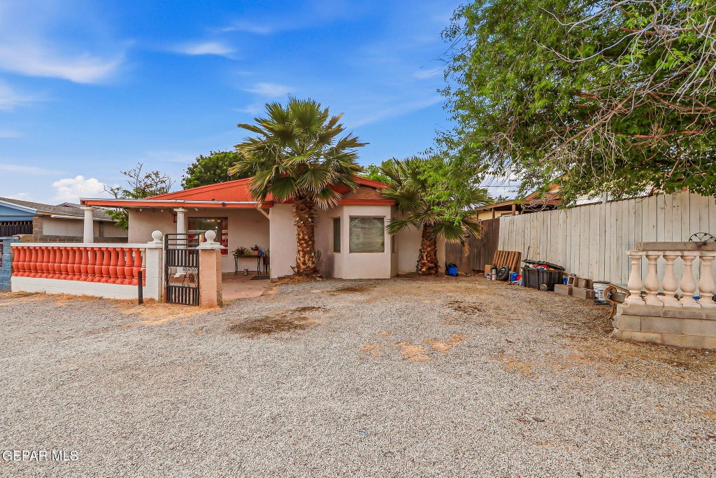Photo of 7335 BUCKHORN Street, Canutillo, TX 79835 (MLS # 947483)