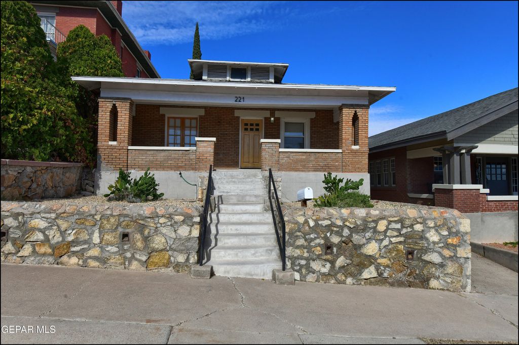 Photo of 221 W nevada Avenue, El Paso, TX 79902 (MLS # 934424)