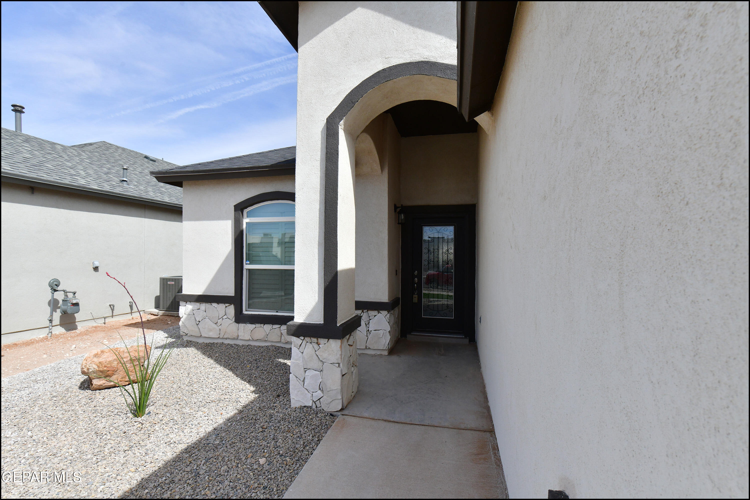 15165 COMPOSITION Avenue