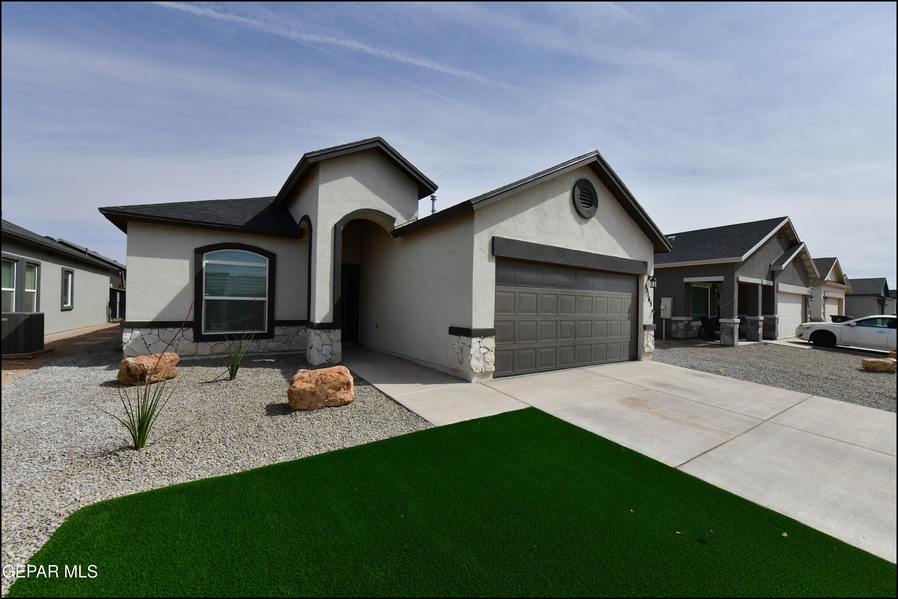 15165 COMPOSITION Avenue