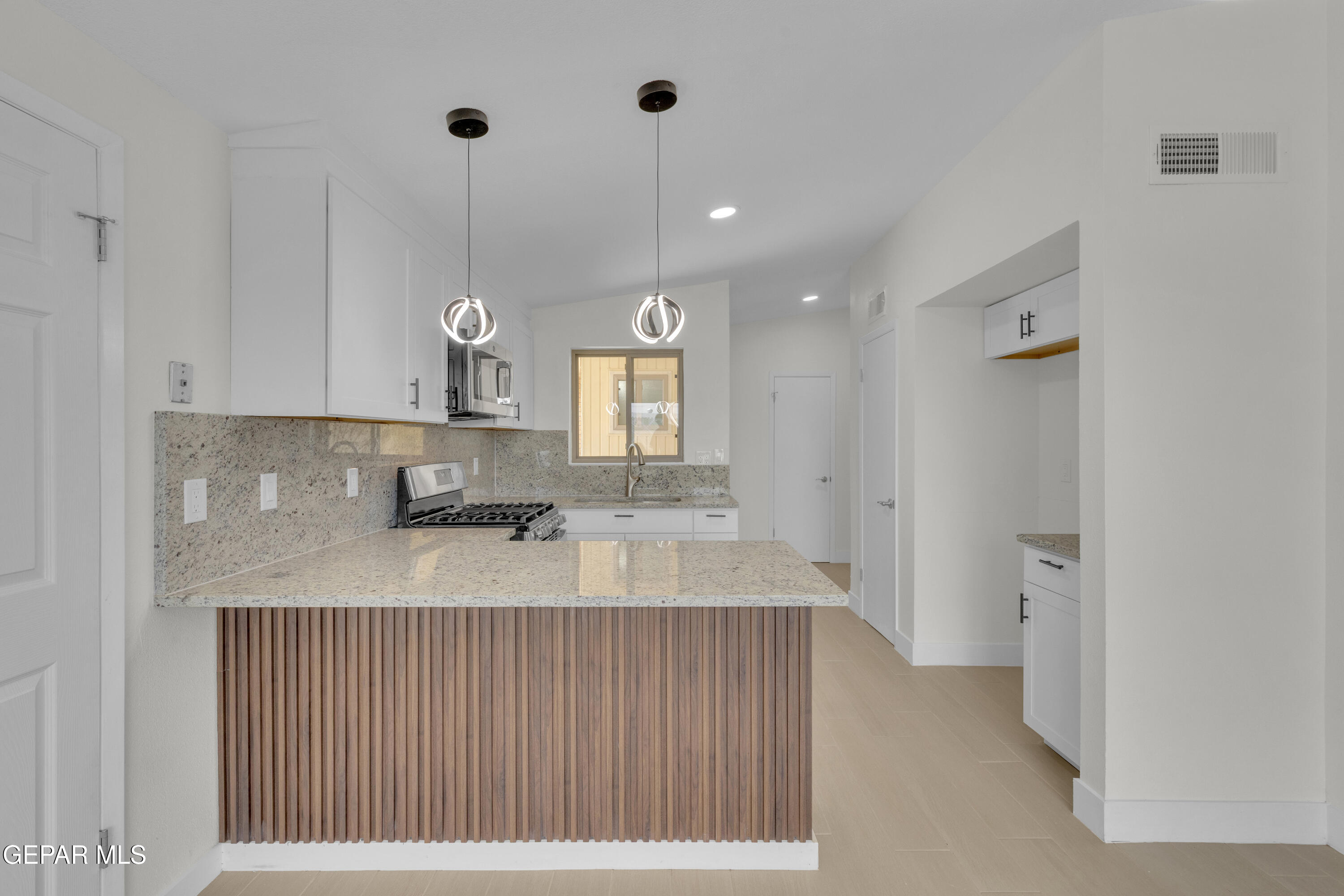 10400 LAMBDA Drive