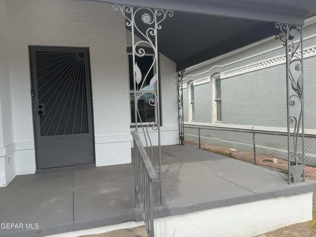 Photo of 1102 N FLORENCE Street, El Paso, TX 79902 (MLS # 949486)