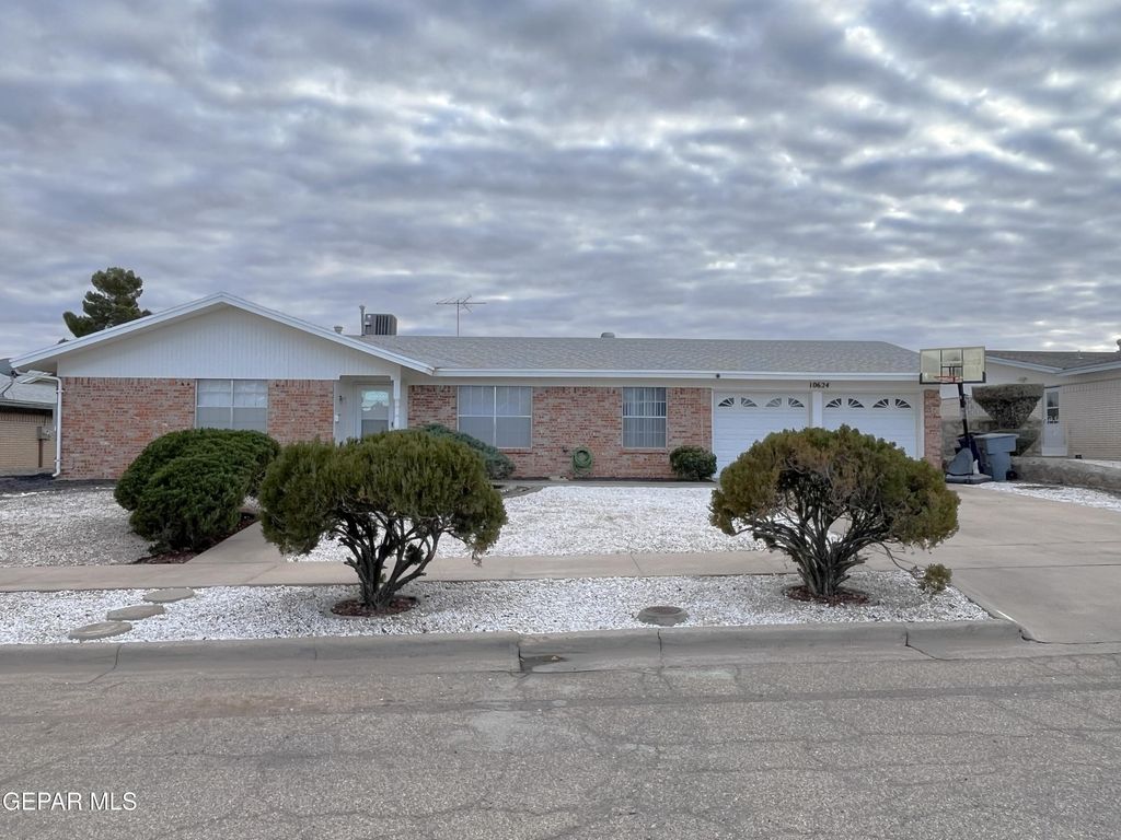 Photo of 10624 Riverwood Drive, El Paso, TX 79935 (MLS # 936608)