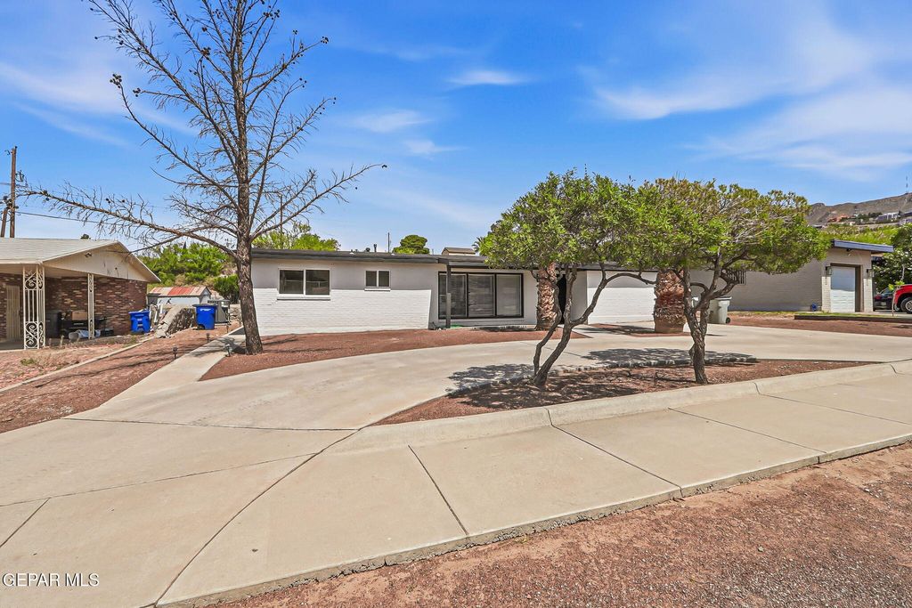 Photo of 609 ALETHEA PARK Drive, El Paso, TX 79902 (MLS # 942625)