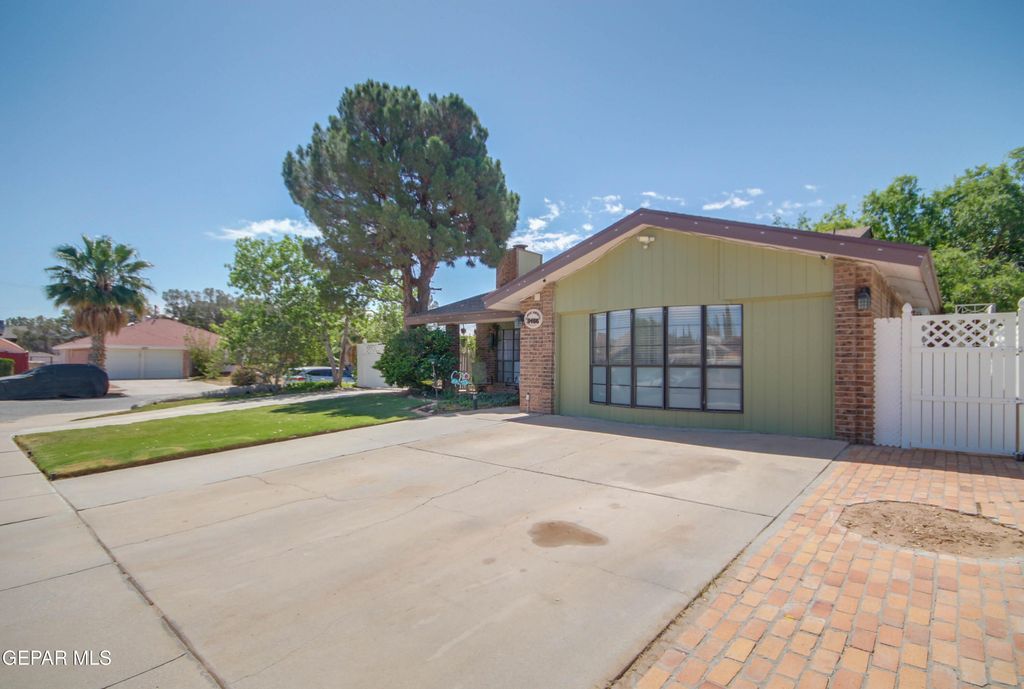 Photo of 11456 LAKE NEMI Drive, El Paso, TX 79936 (MLS # 943762)