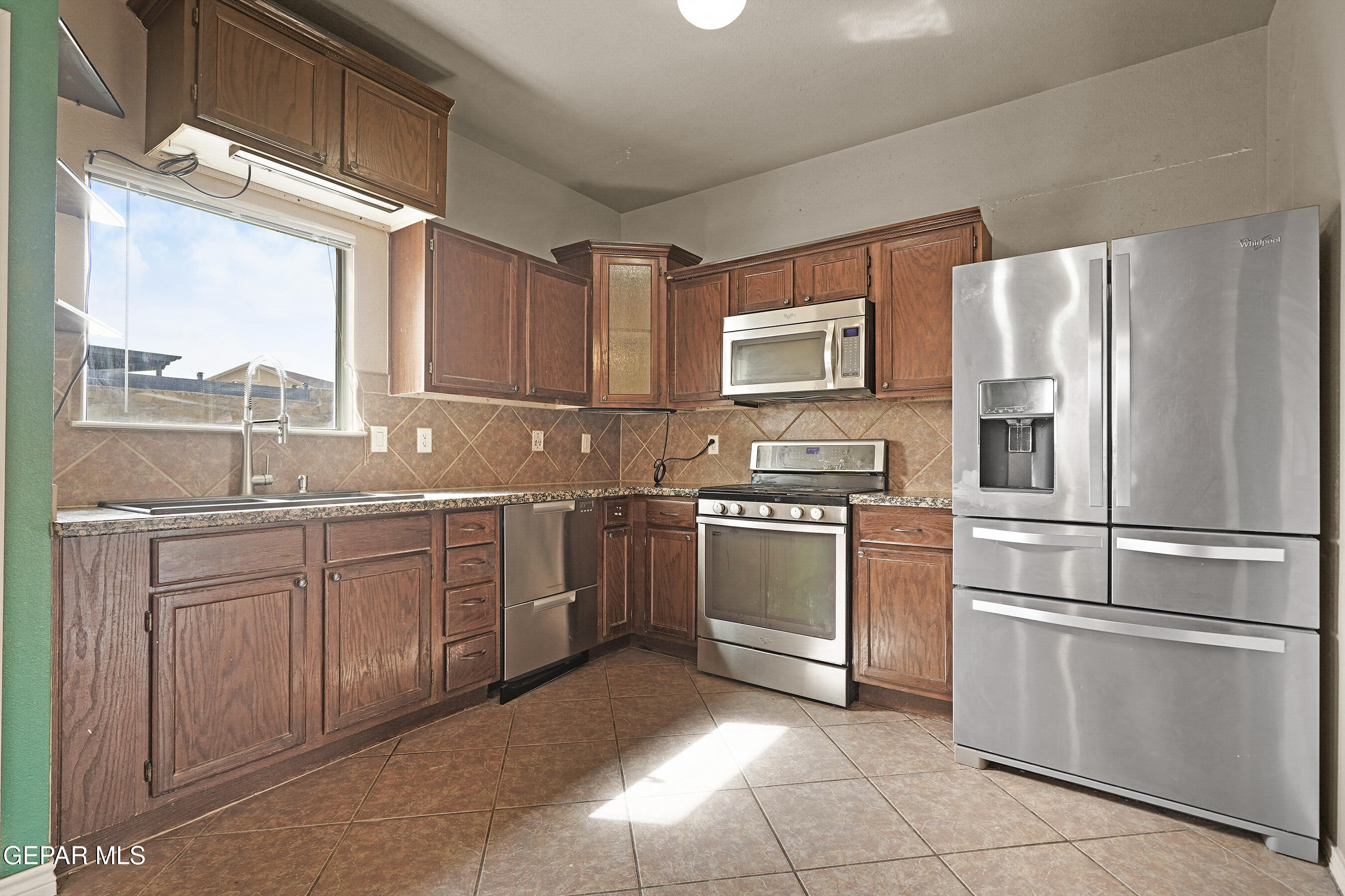 12968 ENRIQUE GOMEZ Lane