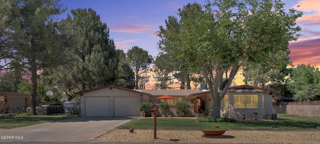 Photo of 801 MONTCLAIR Drive, El Paso, TX 79932 (MLS # 943864)