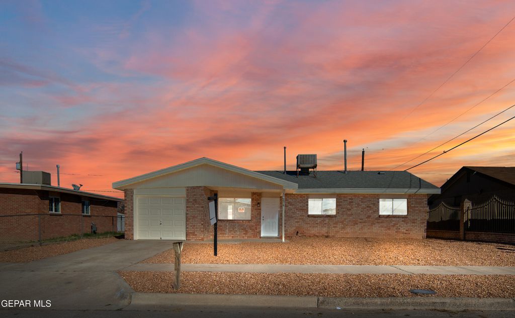 Photo of 276 ROMERIA Drive, El Paso, TX 79907 (MLS # 937447)