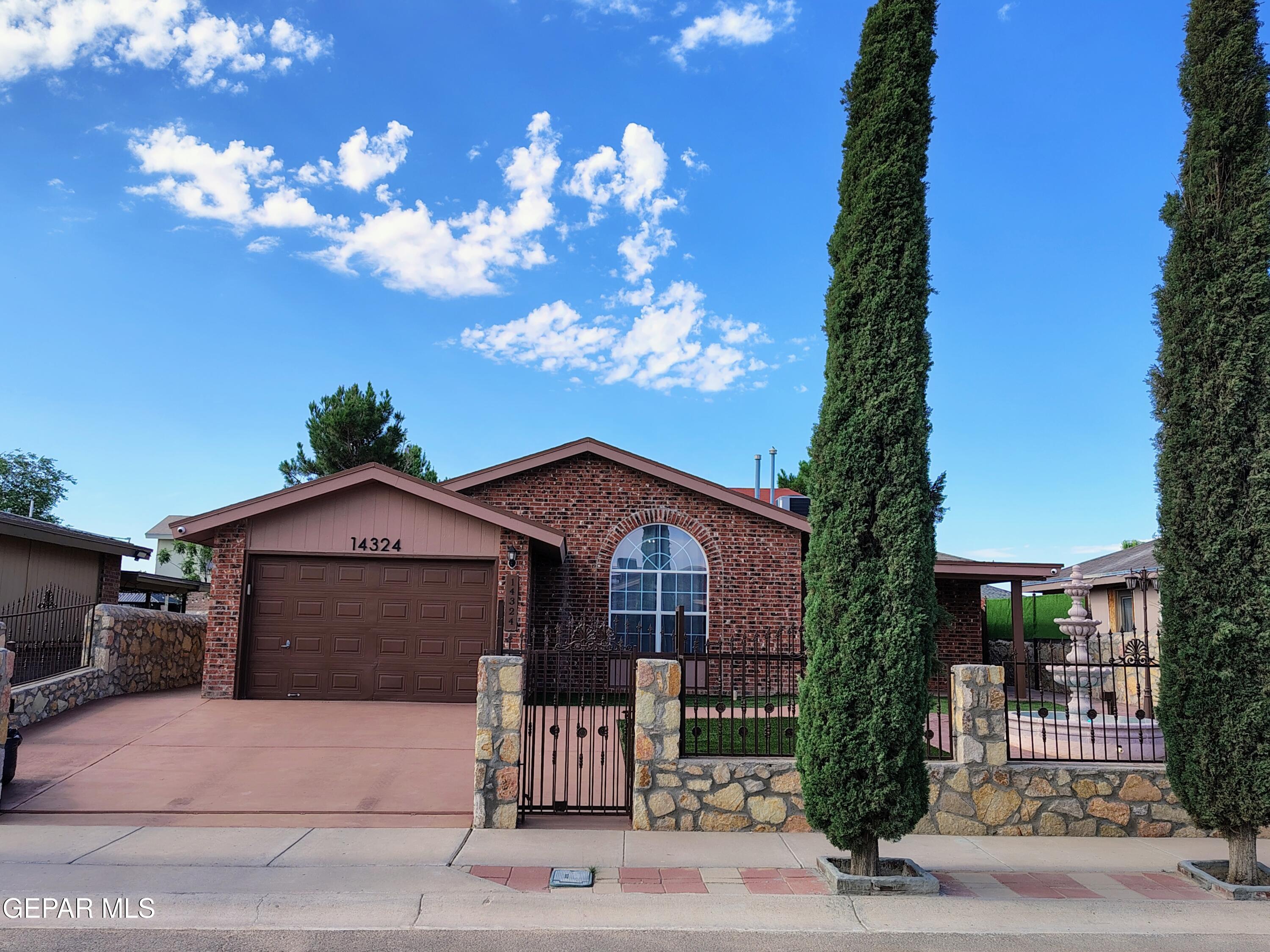 Photo 1 of 29 — 14324 Puentecillas Drive, Horizon City, TX 79928