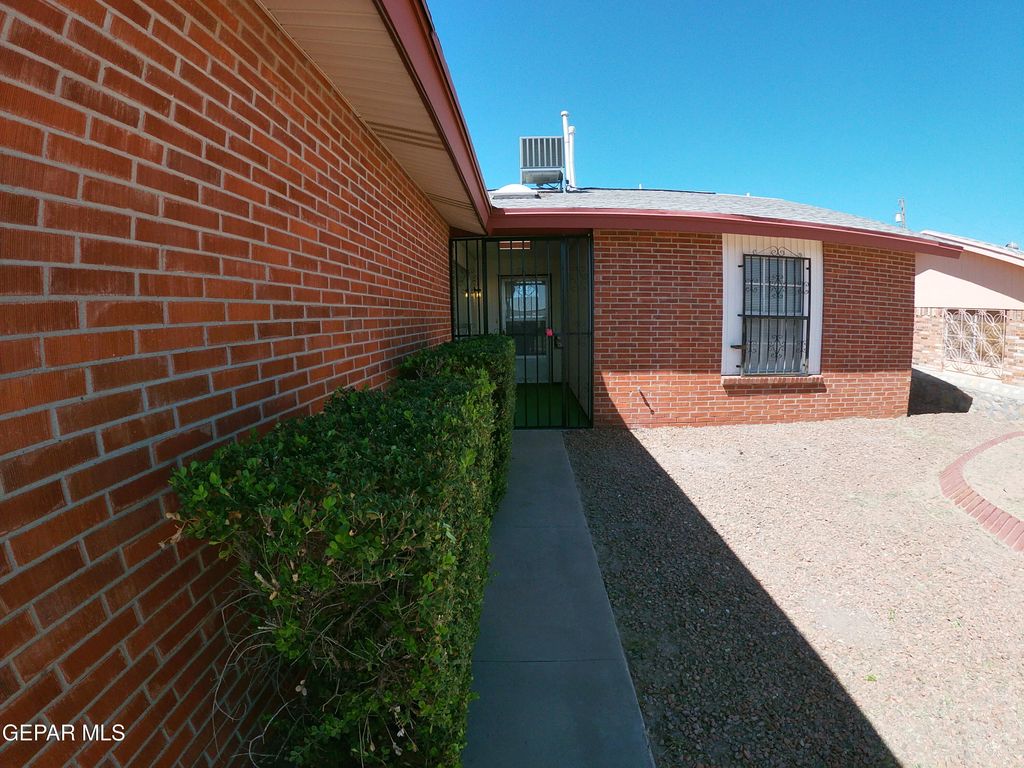 Photo of 2037 ANISE Drive, El Paso, TX 79935 (MLS # 940484)