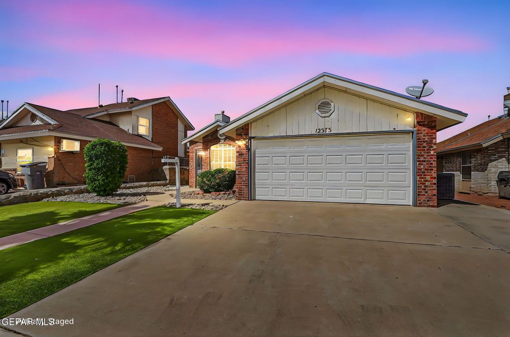 Photo of 12373 GOLDEN SUN Drive, El Paso, TX 79938 (MLS # 943673)