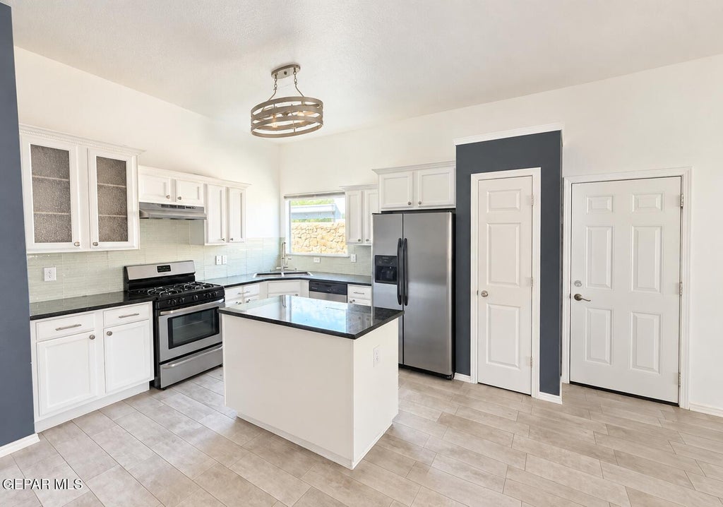 Photo of 14308 Desert Orchid Drive, Horizon City, TX 79928 (MLS # 951365)