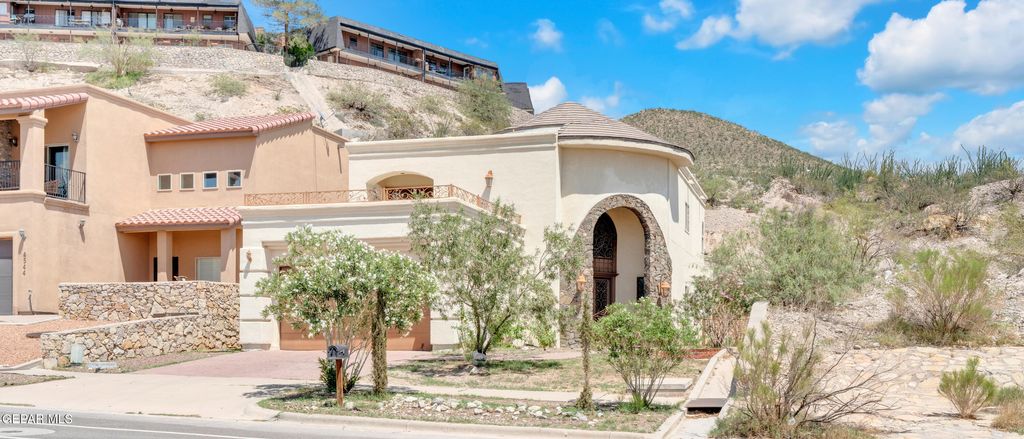 Photo of 4540 N STANTON Street, El Paso, TX 79902 (MLS # 934420)