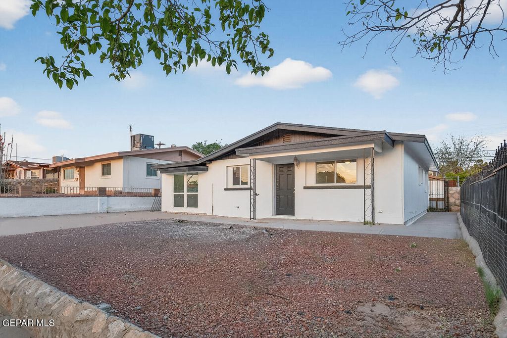 Photo of 990 Gloria Street, El Paso, TX 79907 (MLS # 941154)