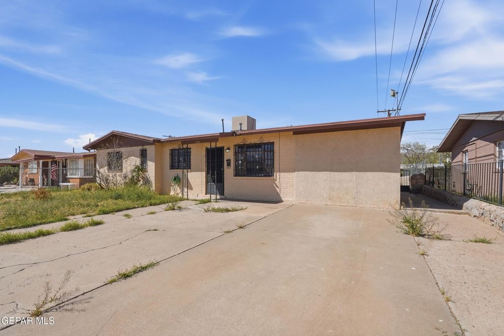 Photo of 9329 RALEIGH Drive, El Paso, TX 79924 (MLS # 940235)