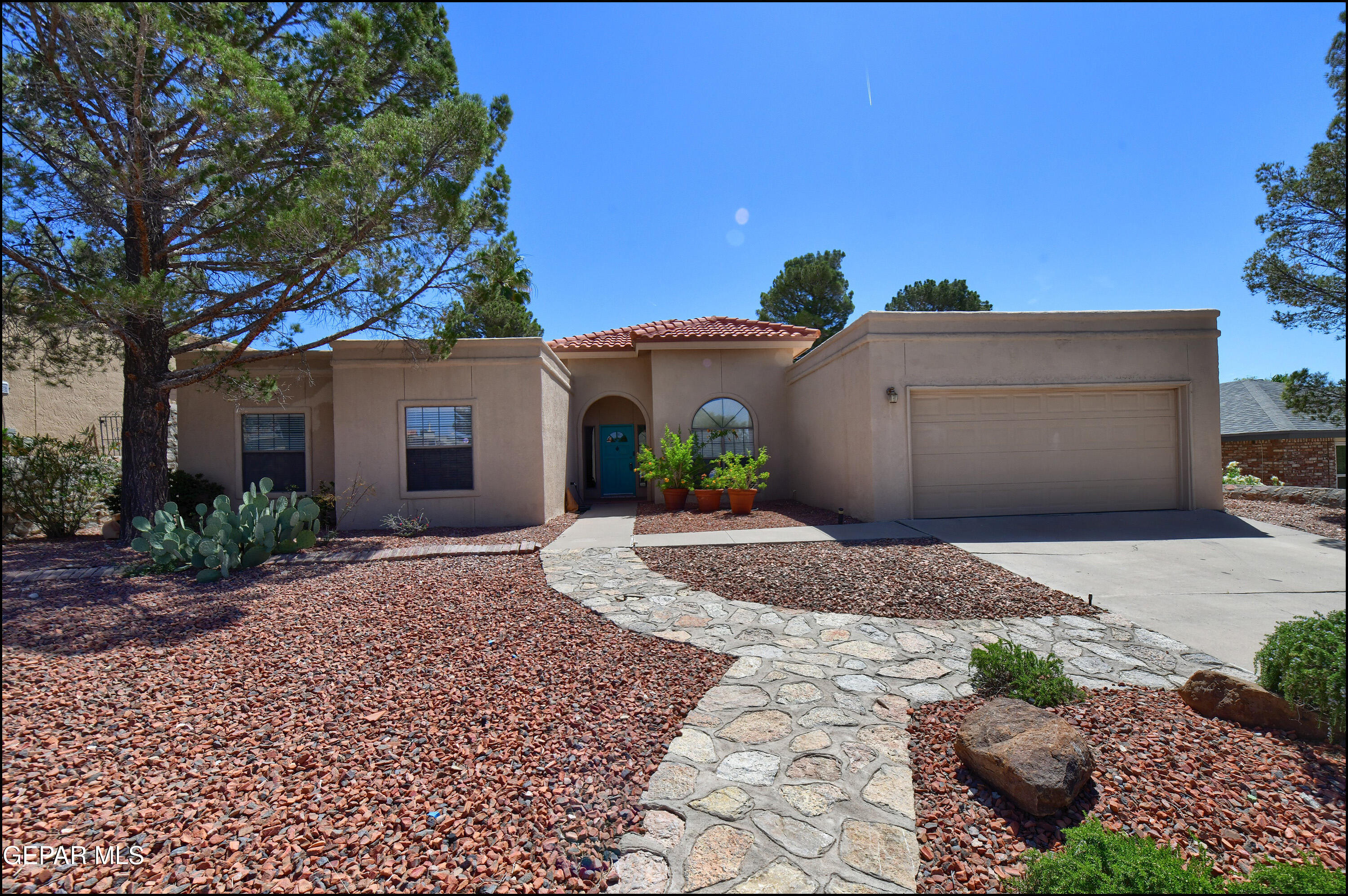825 GONDOLA Lane