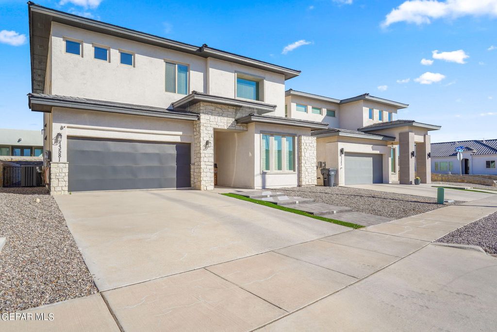 Photo of 13581 HAZLEWOOD Street, Horizon City, TX 79928 (MLS # 942634)