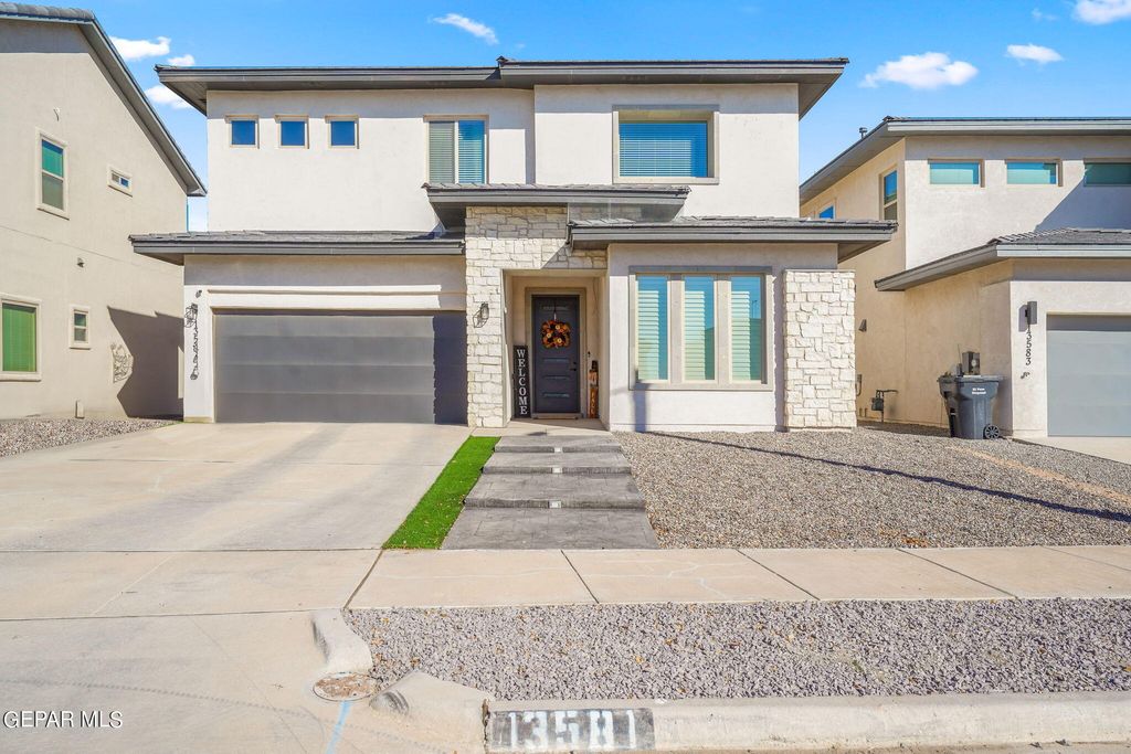 Photo of 13581 HAZLEWOOD Street, Horizon City, TX 79928 (MLS # 942634)