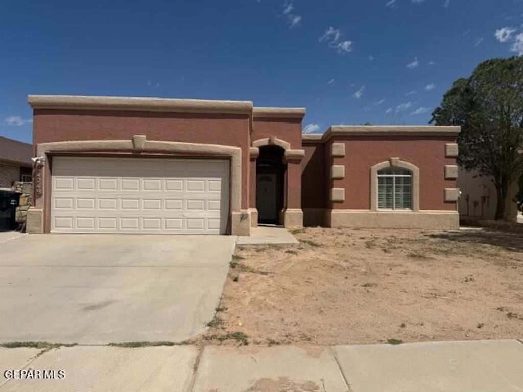 Photo of 14249 DESERT SAGE Drive, Horizon City, TX 79928 (MLS # 942770)